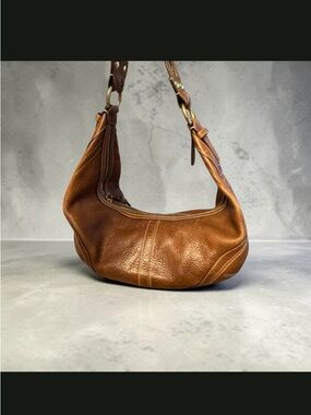 British Tan LeatherCresent Hobo Coach March 2006 VINTAGE 20 year old Coach bag